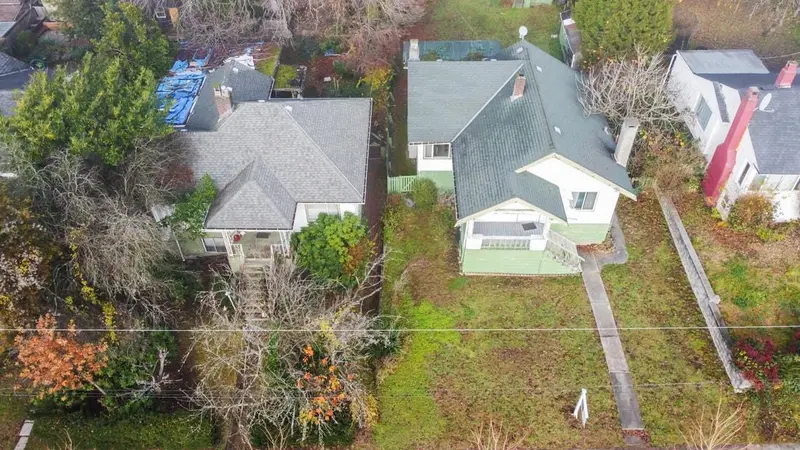 438 W 14TH STREET - photo 1 of 5