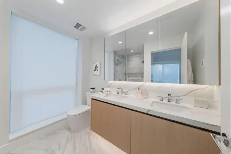 1501 1475 FOSTER STREET - photo 4 of 7