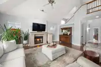 11 3300 157A STREET - thumbnail 15