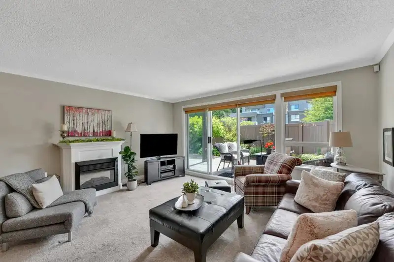 111 1840 E SOUTHMERE CRESCENT - photo 2 of 25