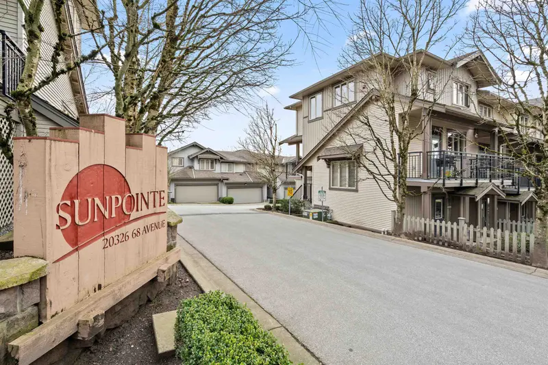 3 20326 68 AVENUE - photo 2 of 25