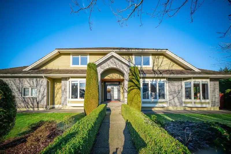 15775 39A AVENUE - photo 1 of 40