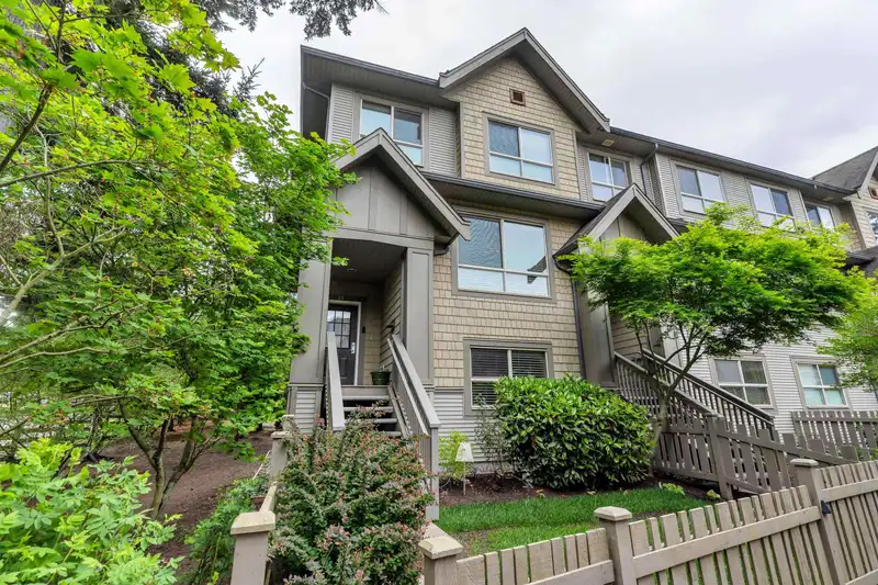 38 2738 158 STREET - photo 1 of 40