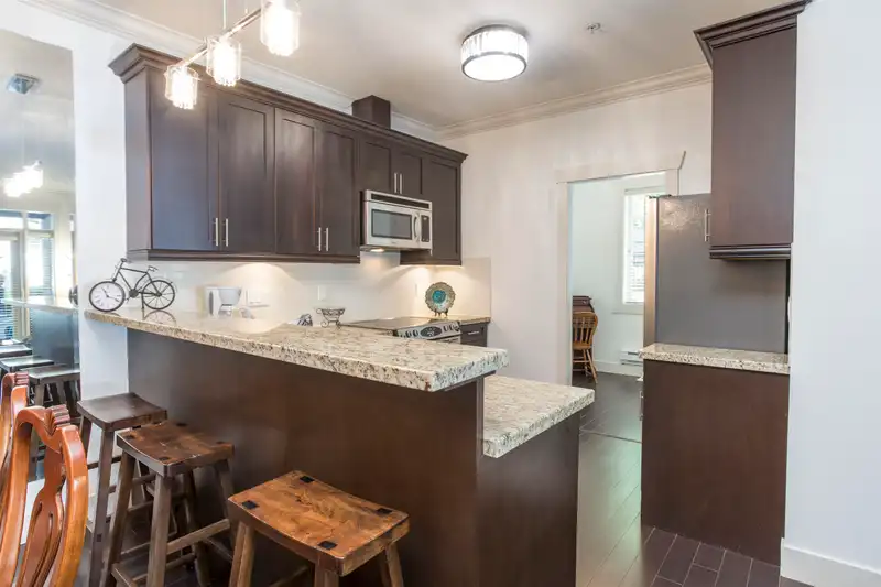 102 15368 17A AVENUE - photo 4 of 26
