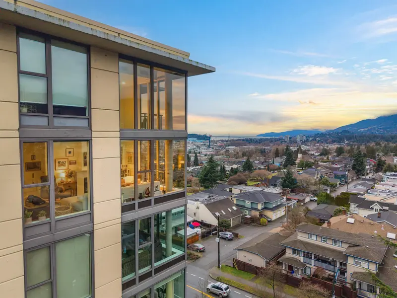 PH8 683 W VICTORIA PARK - photo 2 of 25