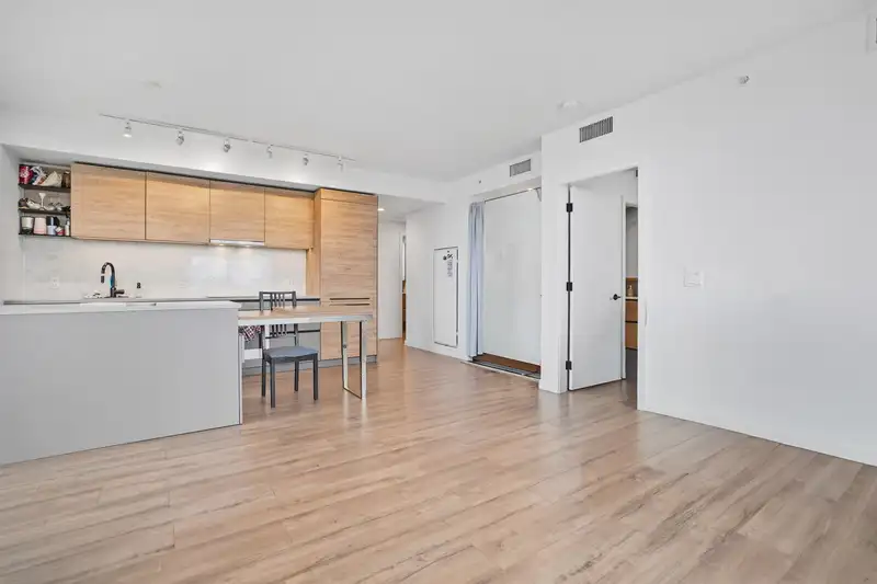 2602 10448 UNIVERSITY DRIVE - photo 4 of 20