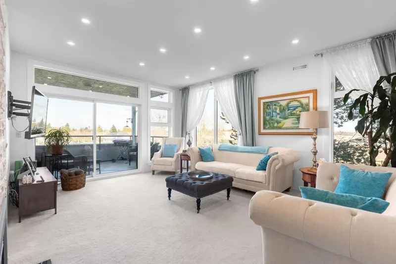 221 12873 RAILWAY AVENUE - photo 3 of 25