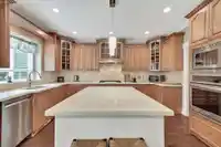 3529 156A STREET - thumbnail 11