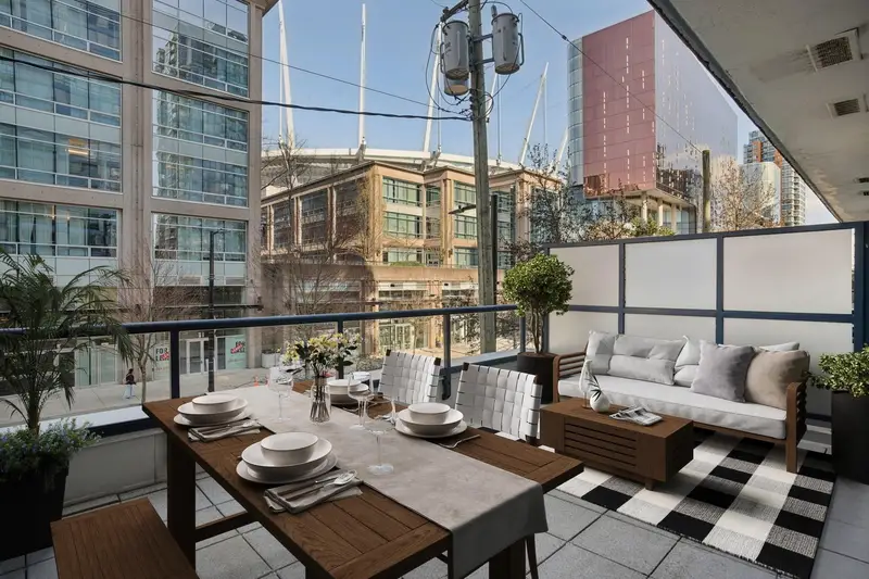 306 928 BEATTY STREET - photo 1 of 25