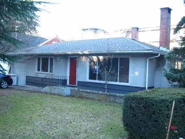 15305 17 AVENUE - photo 2 of 2
