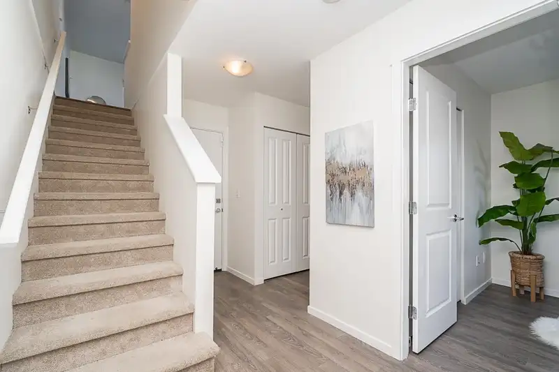 88 16678 25 AVENUE - photo 2 of 40