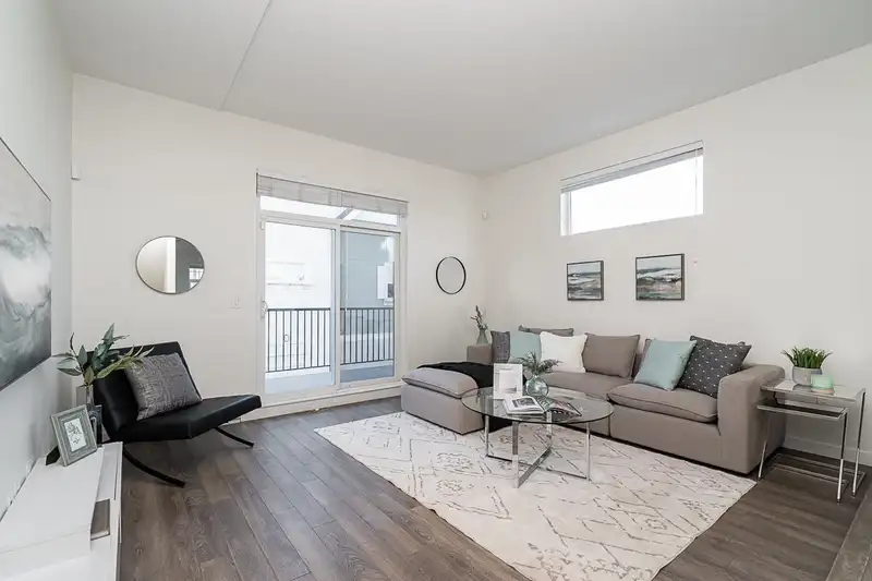 88 16678 25 AVENUE - photo 3 of 40