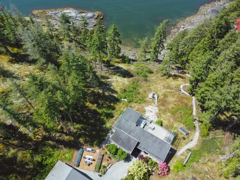 10991- 10993 SUNSHINE COAST HIGHWAY - photo 4 of 25