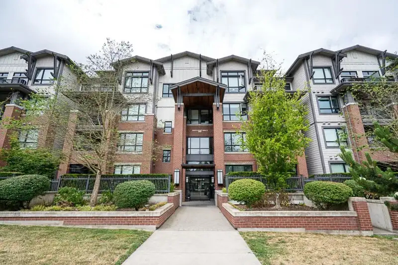 408 2960 151 STREET - photo 1 of 32