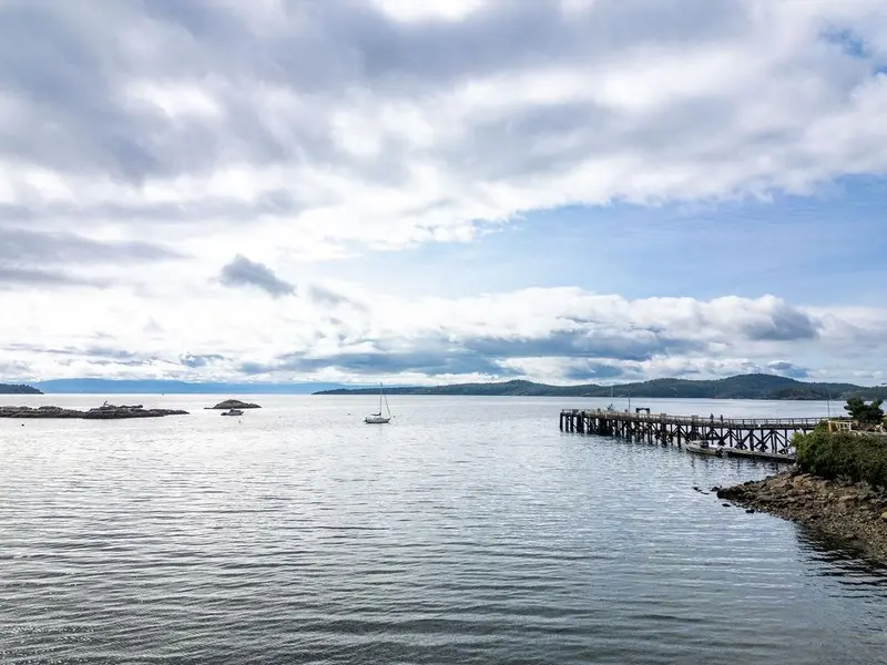 5620 MINTIE ROAD - photo 4 of 25