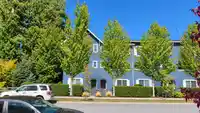 9 127 172 STREET - thumbnail 18