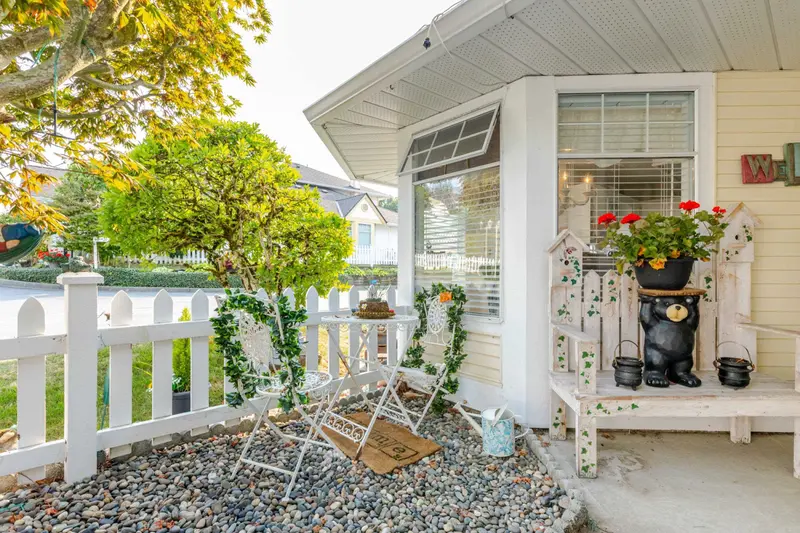 83 21138 88 AVENUE - photo 2 of 25