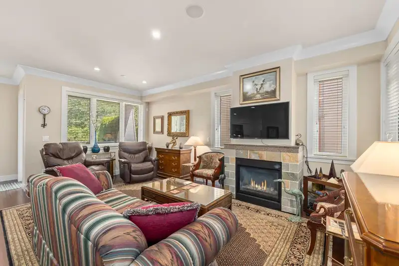 25 3109 161 STREET - photo 2 of 37