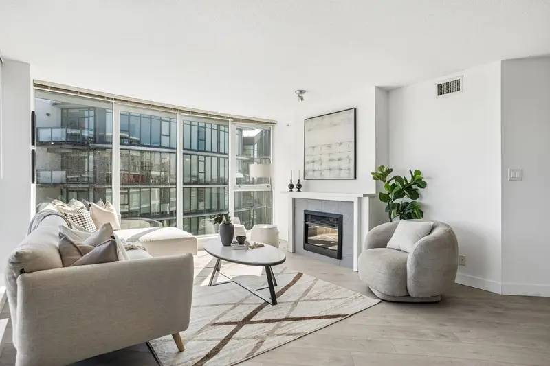 1805 6068 NO. 3 ROAD - photo 2 of 25