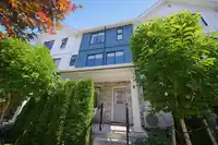8 1871 165A STREET - thumbnail 4