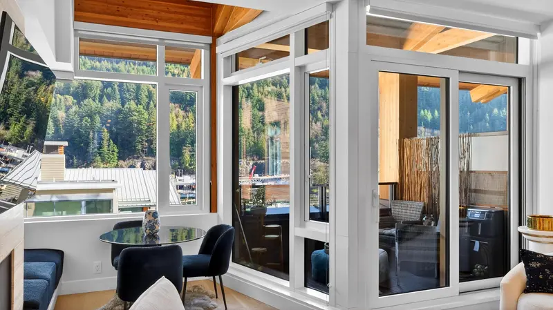 506 6687 NELSON AVENUE - photo 1 of 25