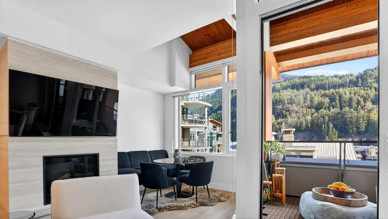 506 6687 NELSON AVENUE - photo 2 of 25