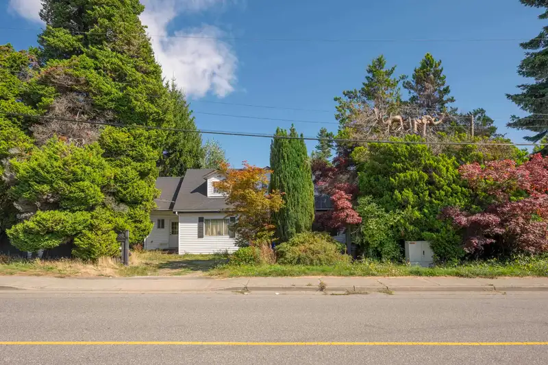 1590 BISHOP ROAD - photo 4 of 9