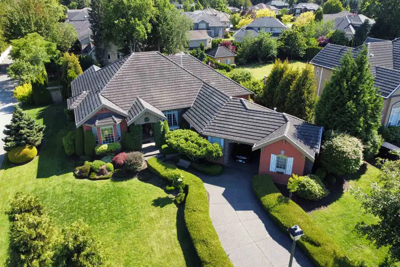13986 23A AVENUE - photo 1 of 40