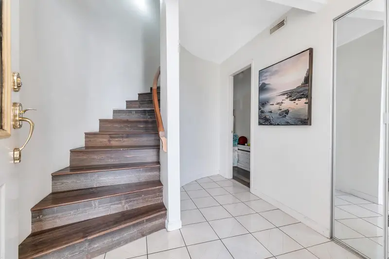 2225 KAPTEY AVENUE - photo 3 of 25