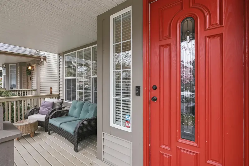 18468 66A AVENUE - photo 2 of 25