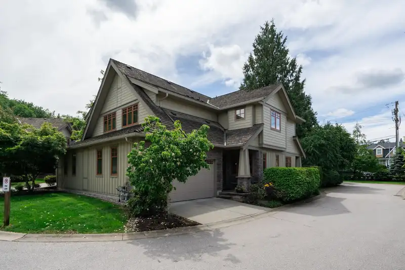 6 3122 160 STREET - photo 1 of 40
