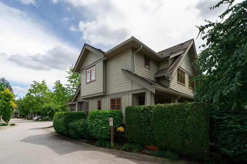6 3122 160 STREET - photo 3 of 40