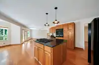 14290 30 AVENUE - thumbnail 11