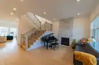 16524 22 AVENUE - thumbnail 4