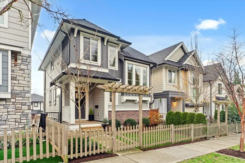 11 4295 OLD CLAYBURN ROAD - photo 1 of 25