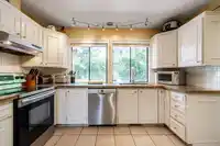 13519 15 AVENUE - thumbnail 11