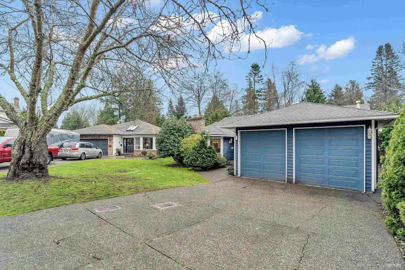 13508 15A AVENUE - photo 1 of 27