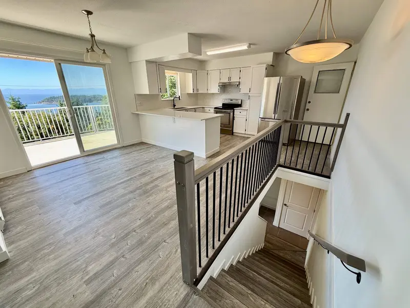 6472 JASPER ROAD - photo 3 of 25