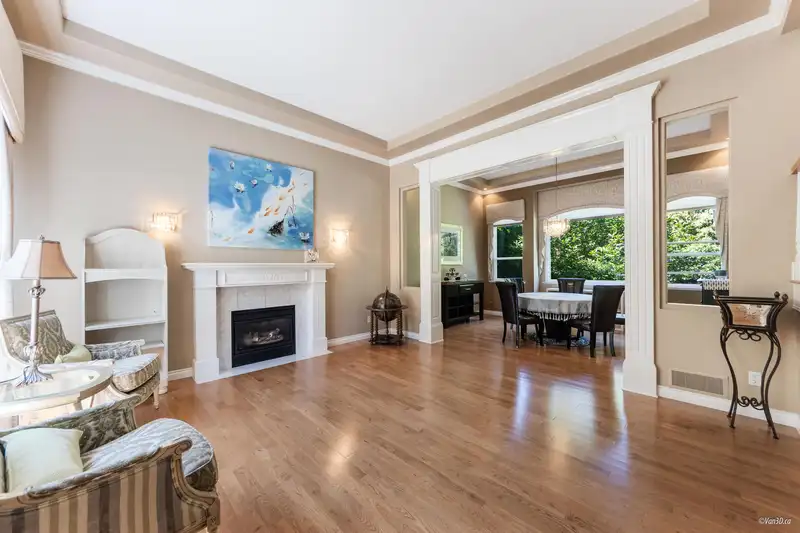 2476 127B STREET - photo 2 of 20