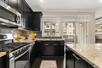 28 2925 KING GEORGE BOULEVARD - thumbnail 12