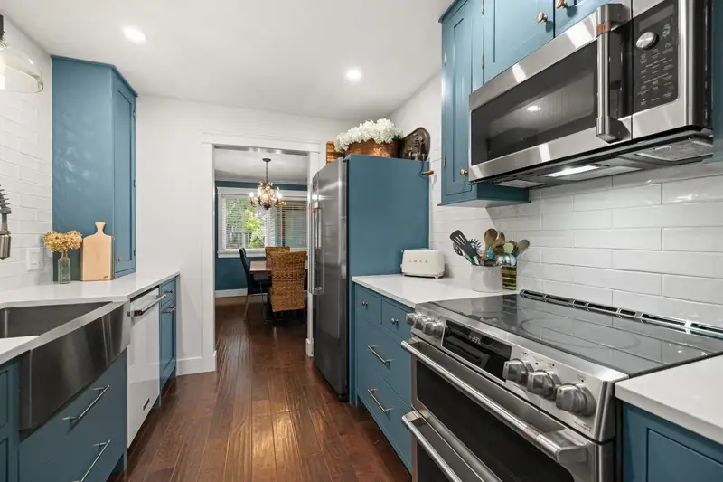 103 9507 208 STREET - photo 1 of 25