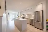 52 2070 OAK MEADOWS DRIVE - thumbnail 3