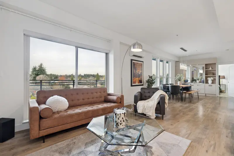 501 14022 NORTH BLUFF ROAD - photo 1 of 25