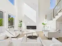 1365 160A STREET - thumbnail 3