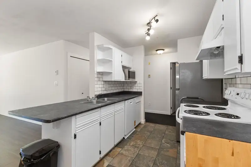 119 1755 SALTON ROAD - photo 4 of 25