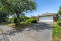 14151 16A AVENUE - thumbnail 3