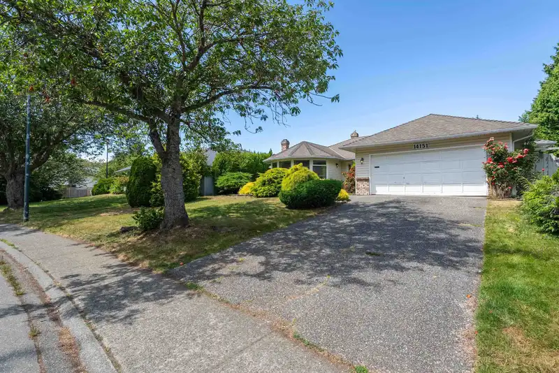 14151 16A AVENUE - photo 3 of 26