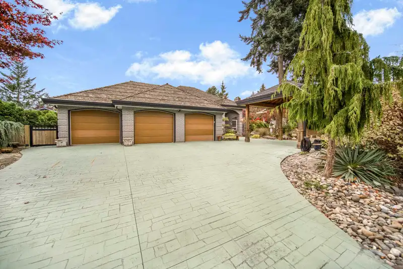 2089 134 STREET - photo 2 of 21