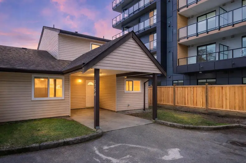 7754 119A STREET - photo 2 of 14