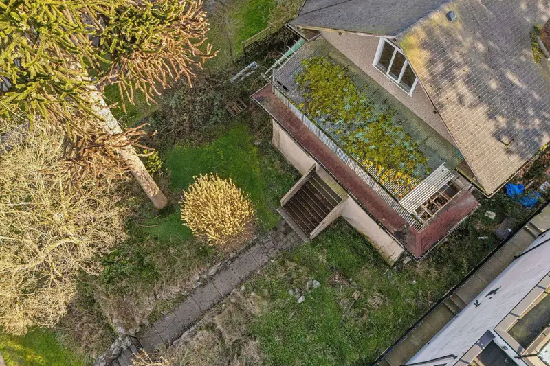 2798 YALE STREET - photo 3 of 17